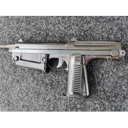 Pistolet   PM 63 kaliber 9x18 mm wersja z białą lufą